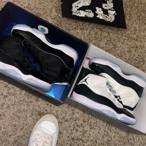 Black and White Modern Athletic Sneakers